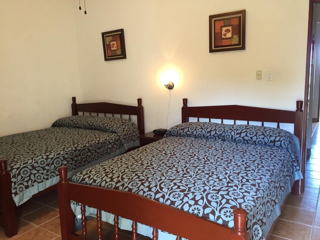 Panchos Villas Caye Caulker Szoba fotó