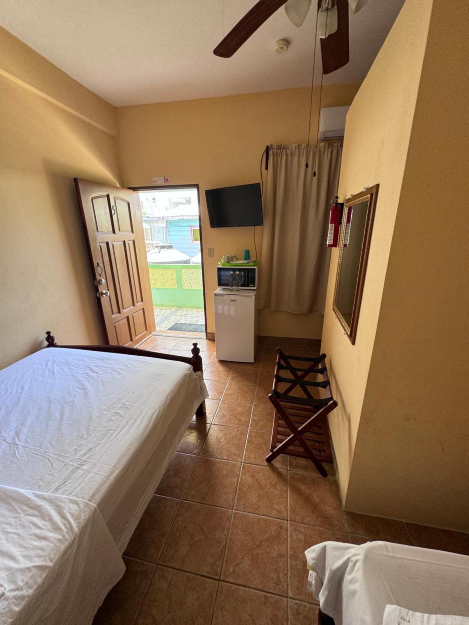 Panchos Villas Caye Caulker Kültér fotó